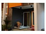 Disewakan Comfortable and Modern 3BR House in Grand Villa Cihanjuang By Travelio